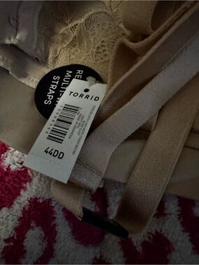 Bundle of clothing take it all for $30 brand new boutique clothing make a offer